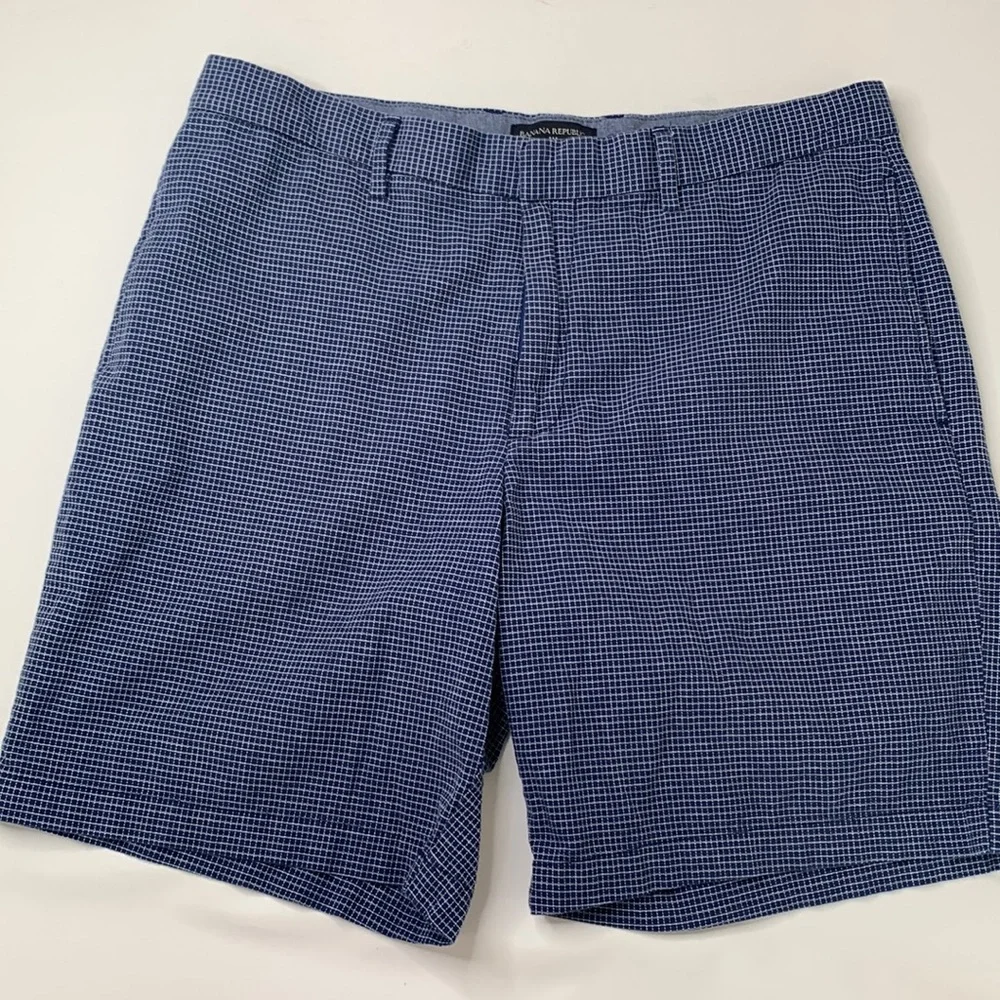 BN9 Banana Republic Aiden Clubs short Mens 36 Navy Blue